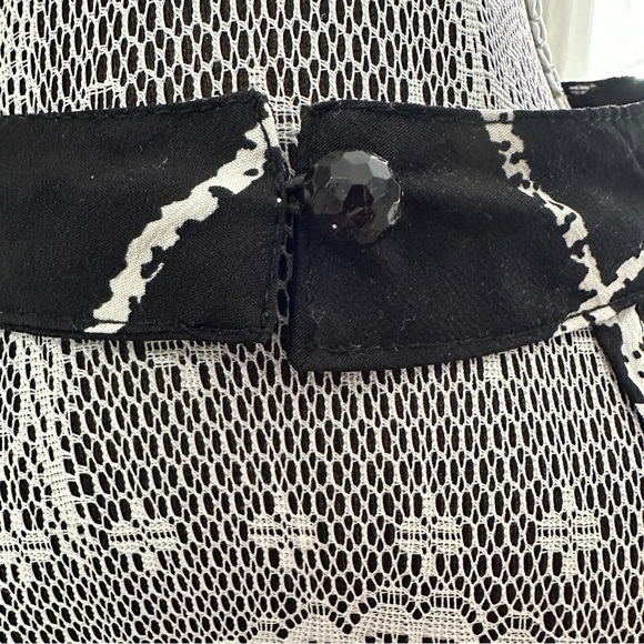 Good Soul Black White Abstract Open Back Tie Blouse High Neck size Medium - Picture 8 of 16